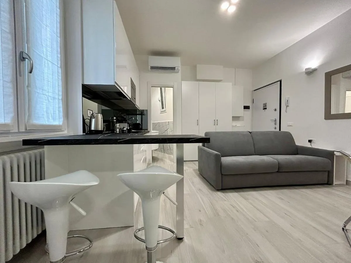 Kibilu - Viale Abruzzi - Shopping Area Buenos Aires - Near City Centre Milan Italy