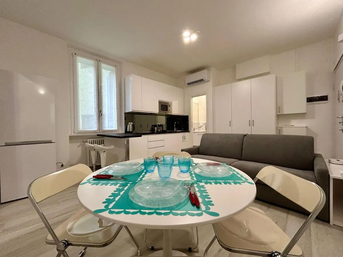 Apartment Kibilu - Viale Abruzzi - Shopping Area Buenos Aires - Near City Centre Milan
